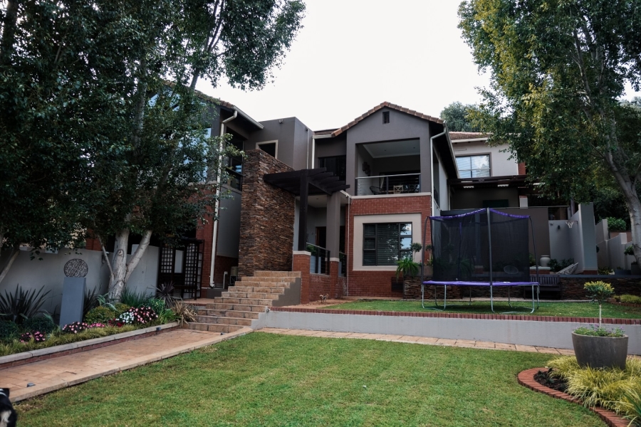 5 Bedroom Property for Sale in Xanadu Eco Park North West